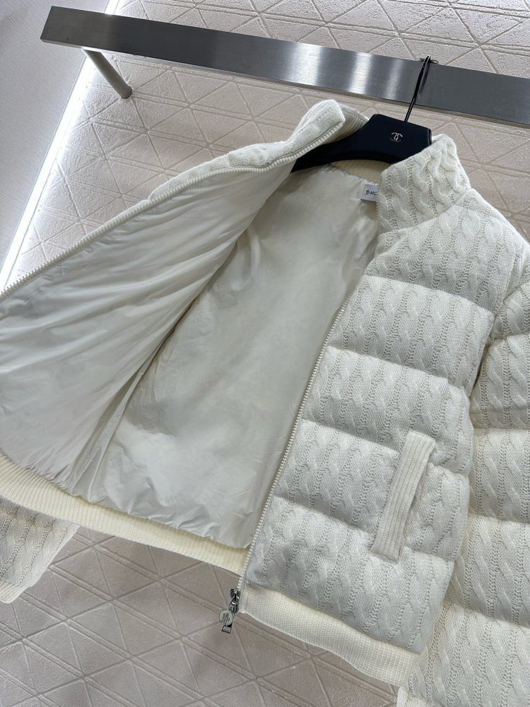 Кашеміру пуховик з коміром стійкою фото 8