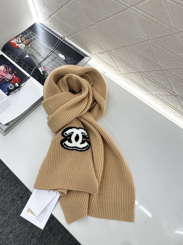 Cashmere scarf