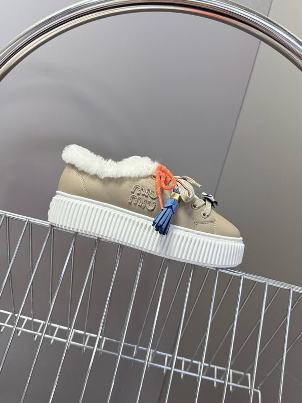 Кеди на хутрі жіночі