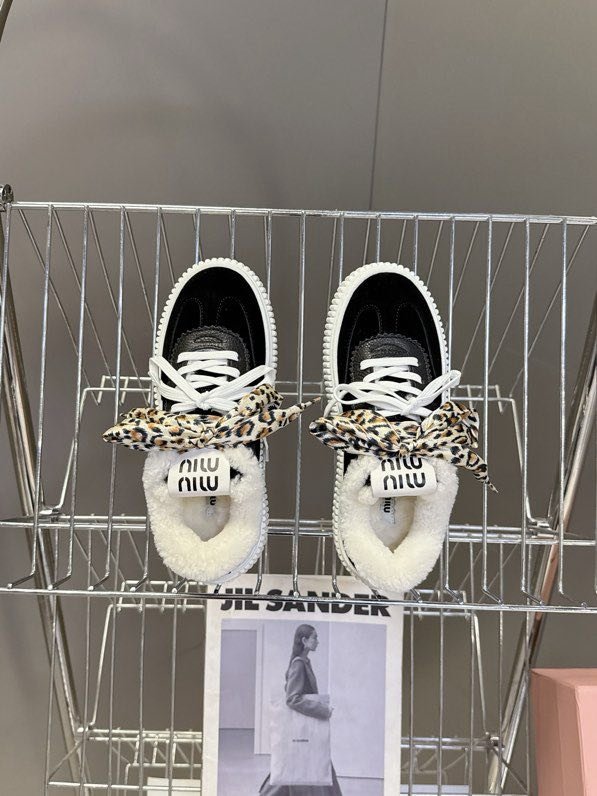 Кеди на хутрі жіночі фото 2