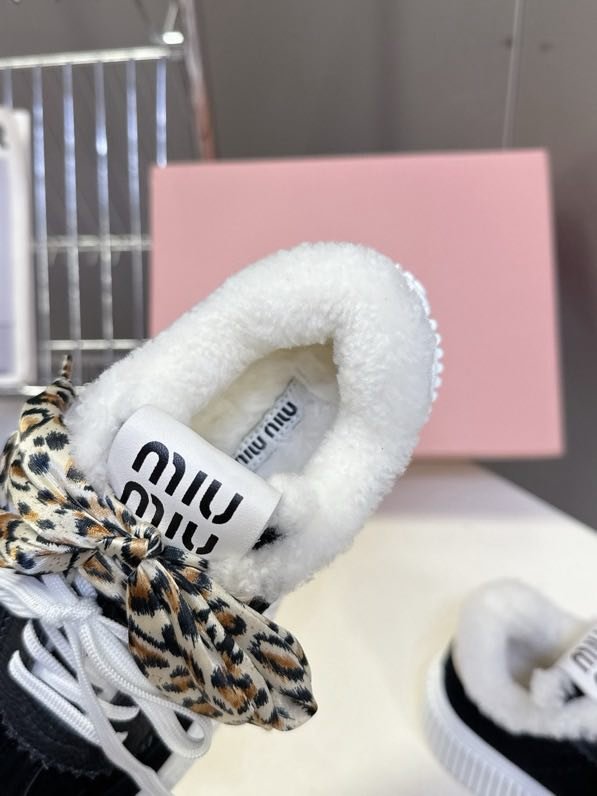 Кеди на хутрі жіночі фото 4