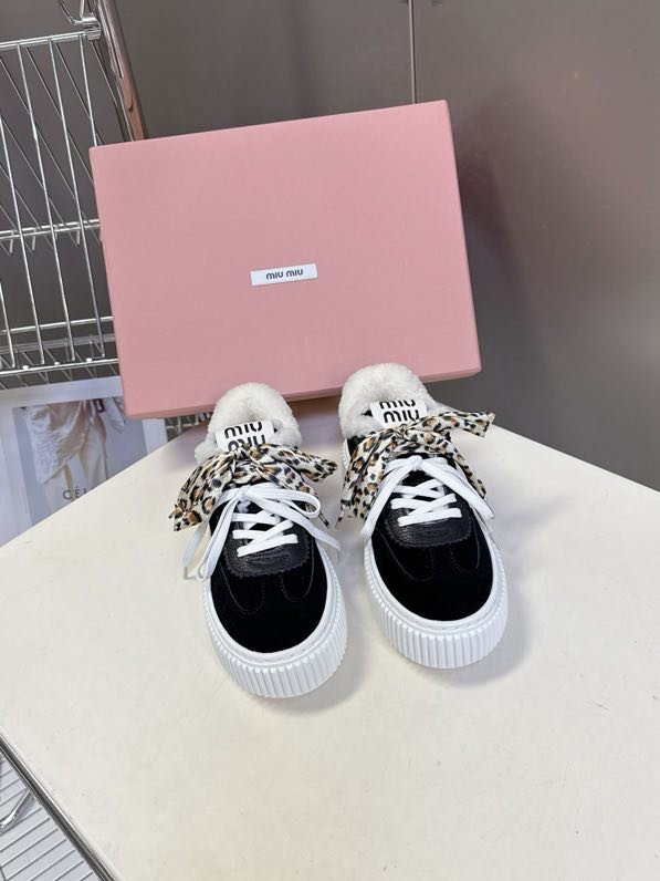 Кеди на хутрі жіночі фото 5