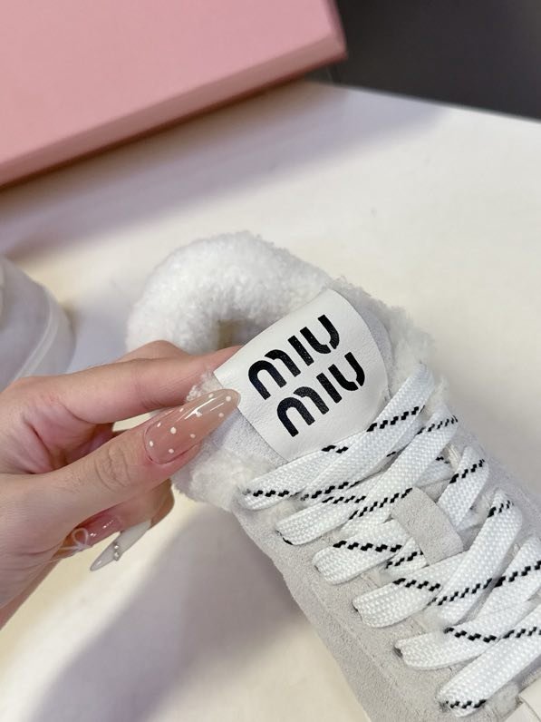 Кеди на хутрі жіночі фото 6