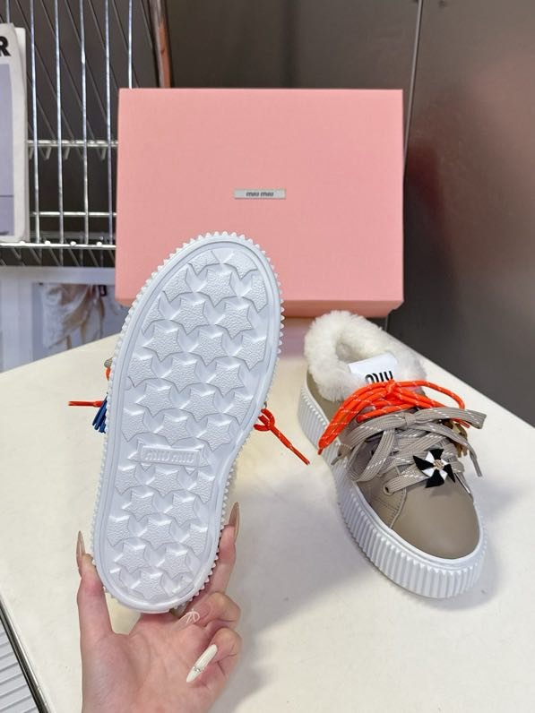 Кеди на хутрі жіночі фото 6