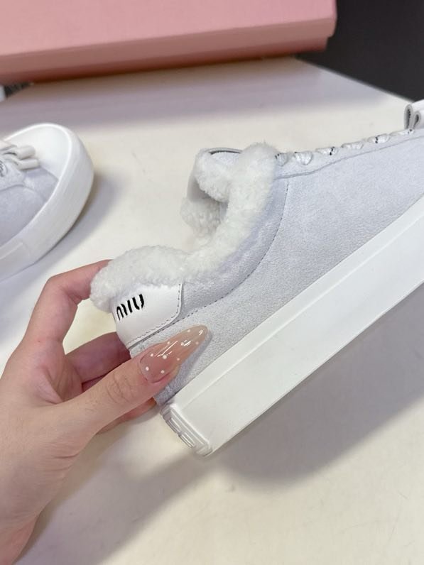 Кеди на хутрі жіночі фото 7