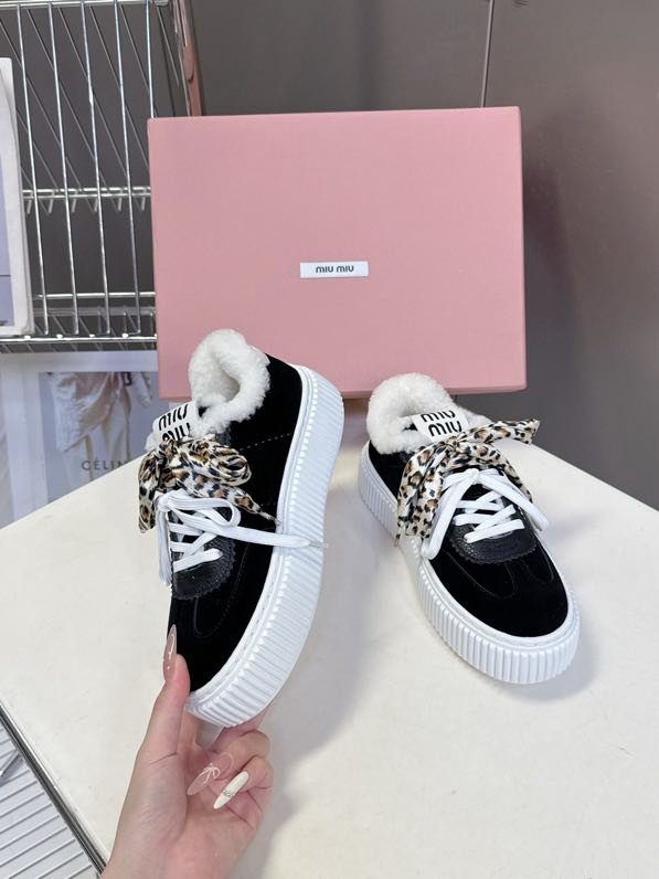 Кеди на хутрі жіночі фото 8