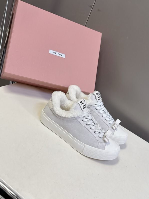 Кеди на хутрі жіночі фото 9