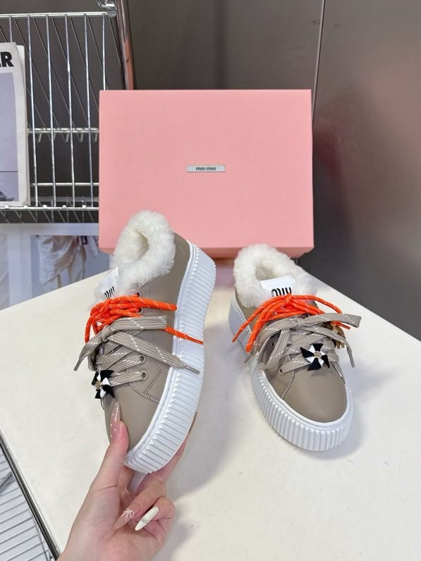 Кеди на хутрі жіночі фото 9