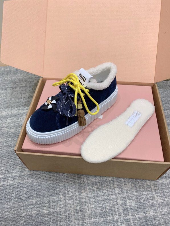 Shoes women's on fur фото 3