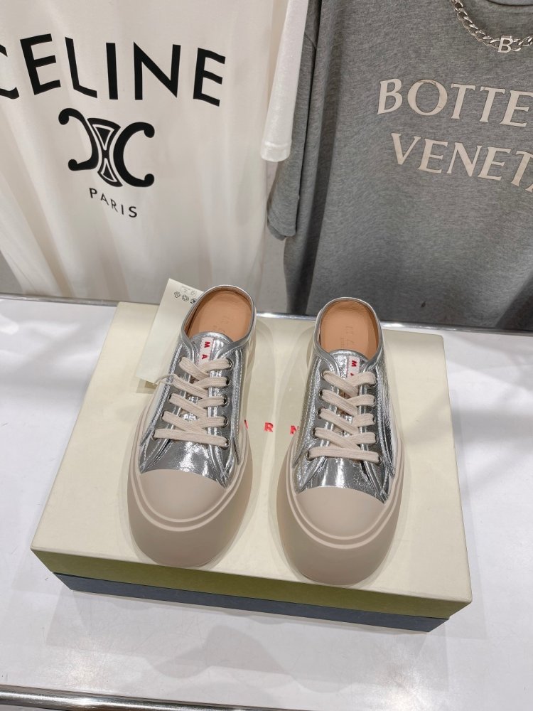 Shoes women's