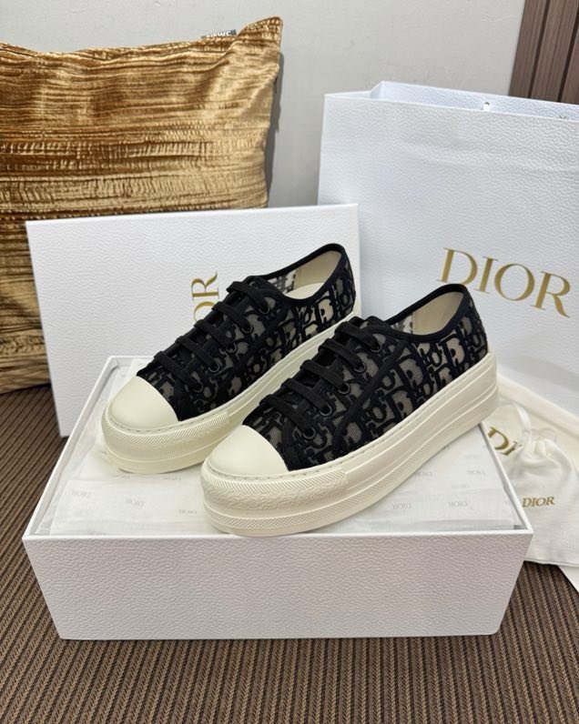 Shoes women's