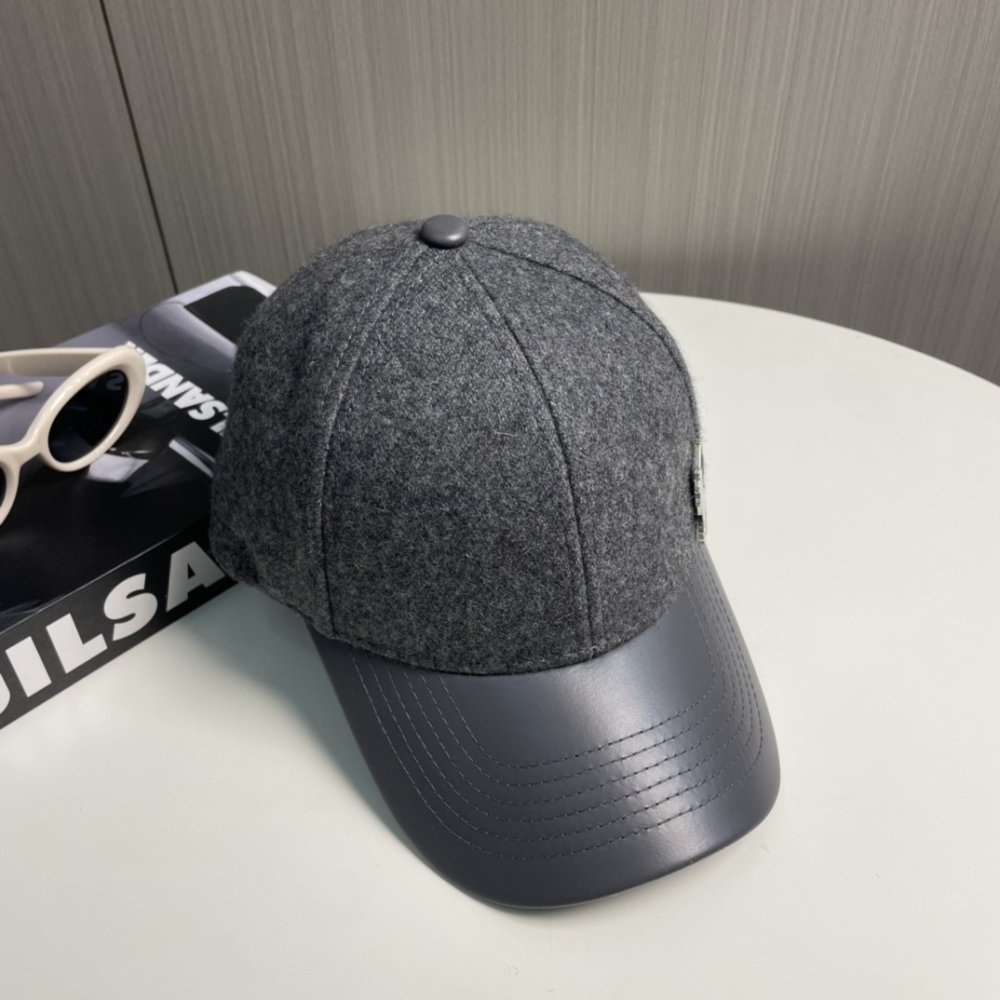 Кепка вовняна фото 4