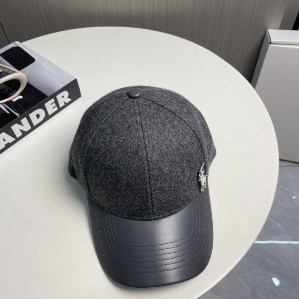 Кепка вовняна фото 5