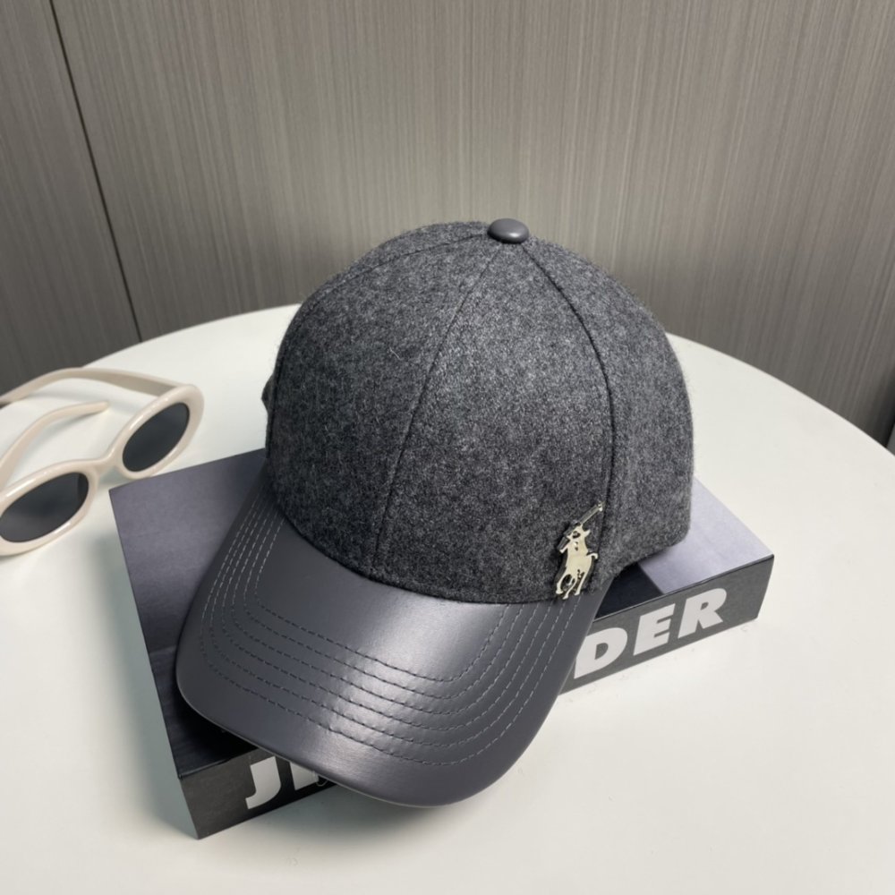 Кепка вовняна фото 9