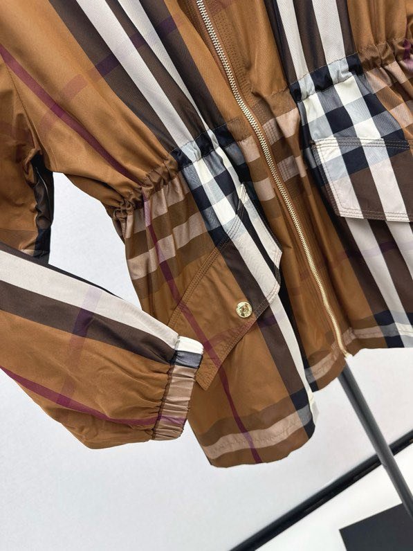 Классическая клетчатая куртка с капюшоном фото 3