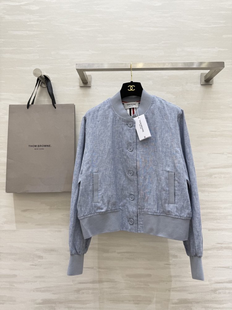 Класична куртка початку осені