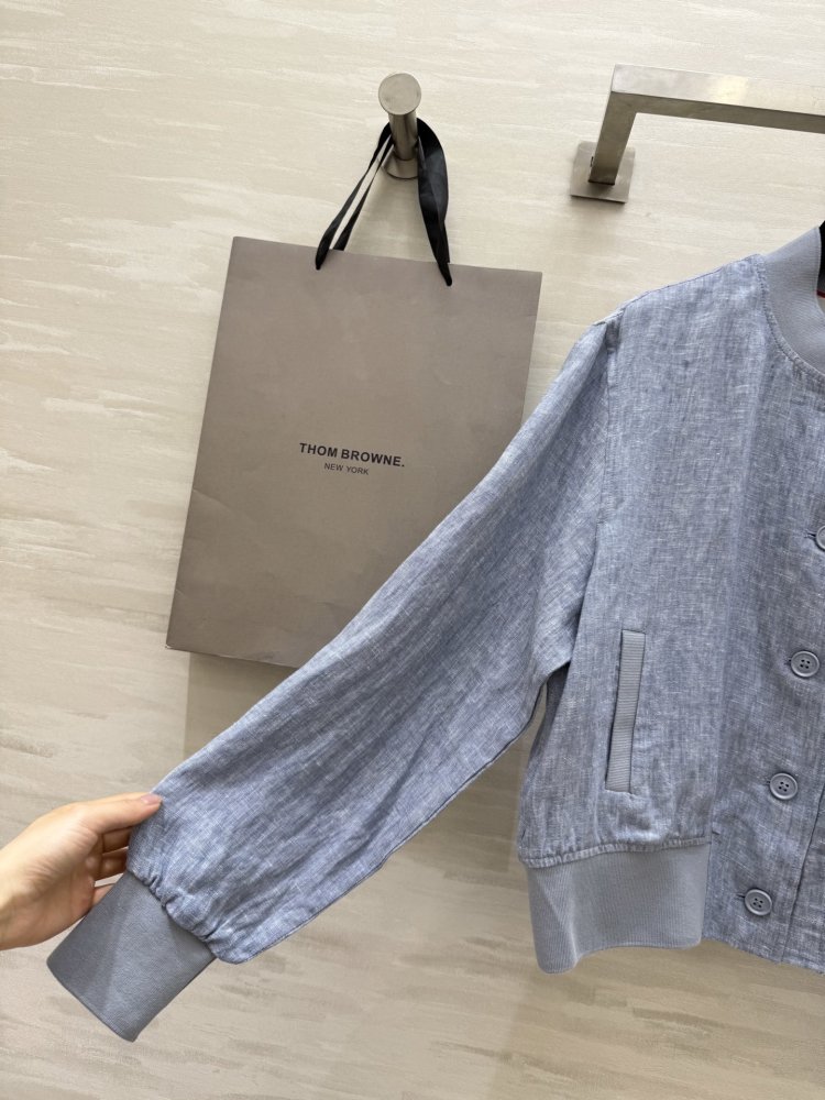 Класична куртка початку осені фото 3