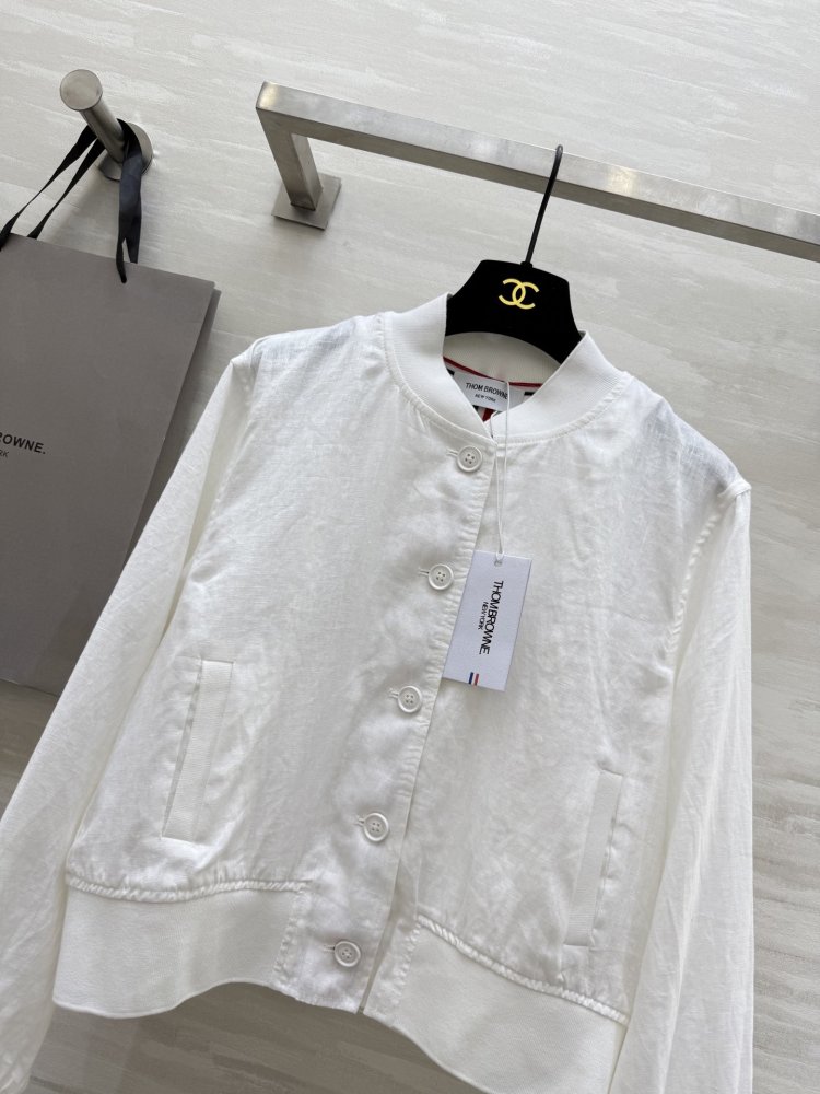 Класична куртка початку осені фото 3