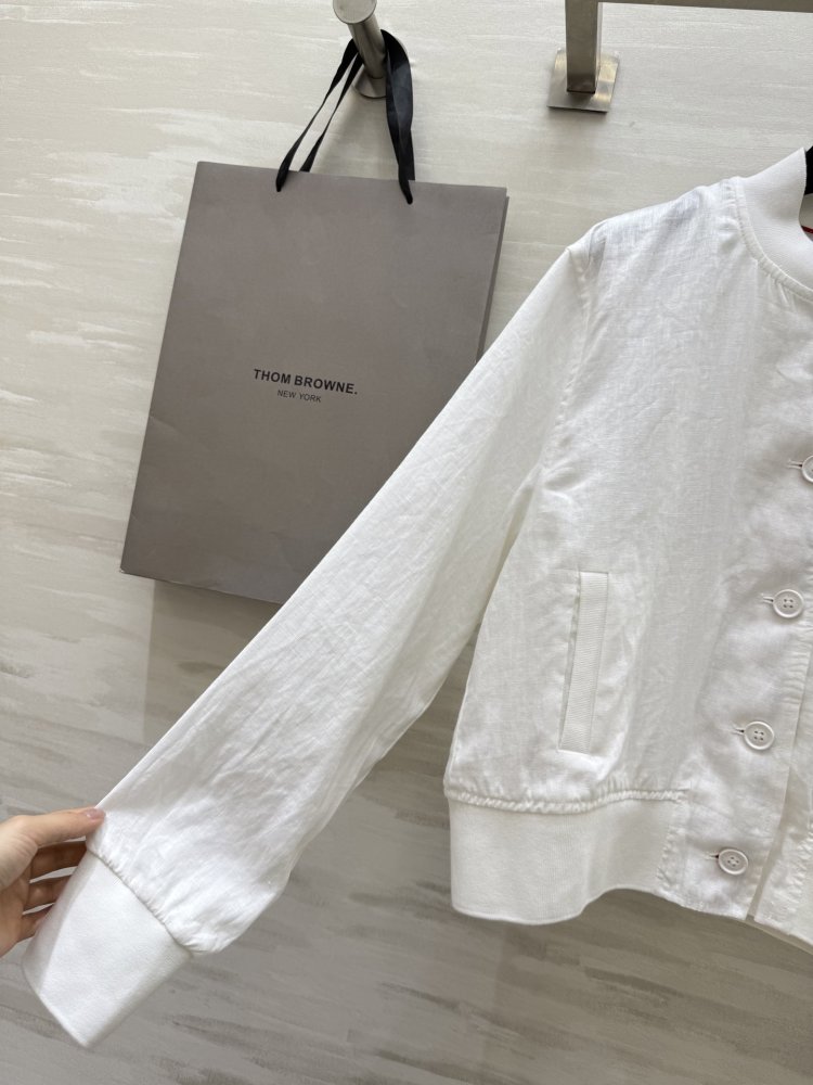 Класична куртка початку осені фото 5