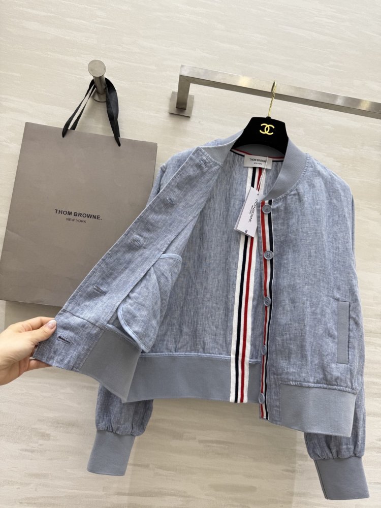 Класична куртка початку осені фото 6