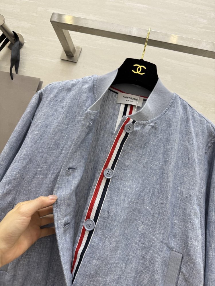 Класична куртка початку осені фото 7