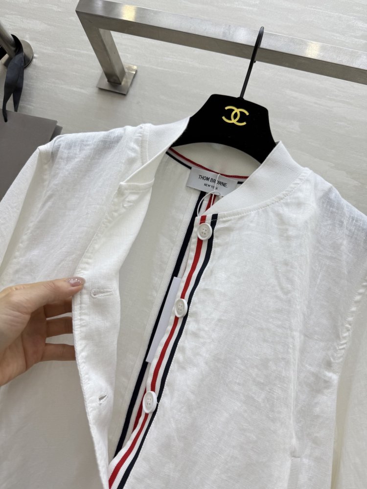 Класична куртка початку осені фото 7