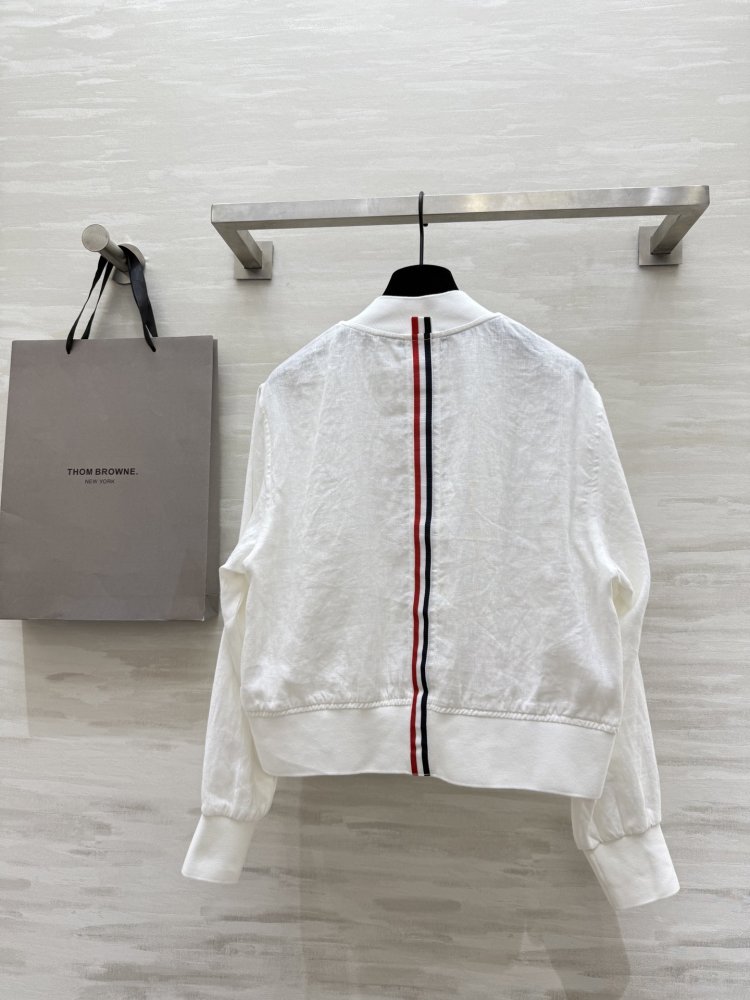 Класична куртка початку осені фото 8