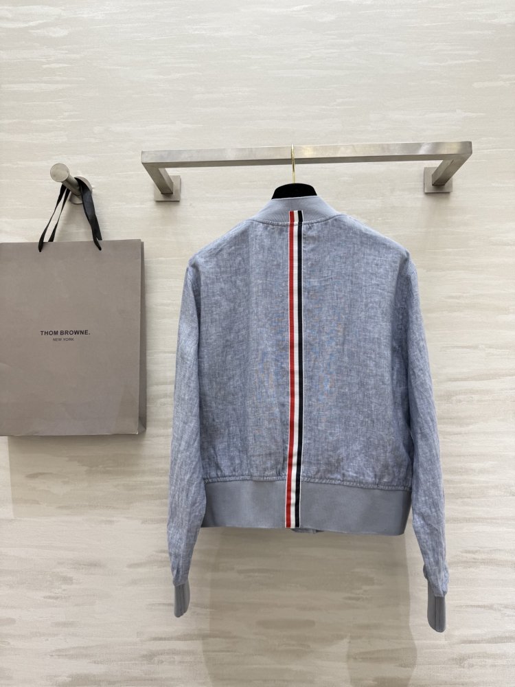 Класична куртка початку осені фото 9