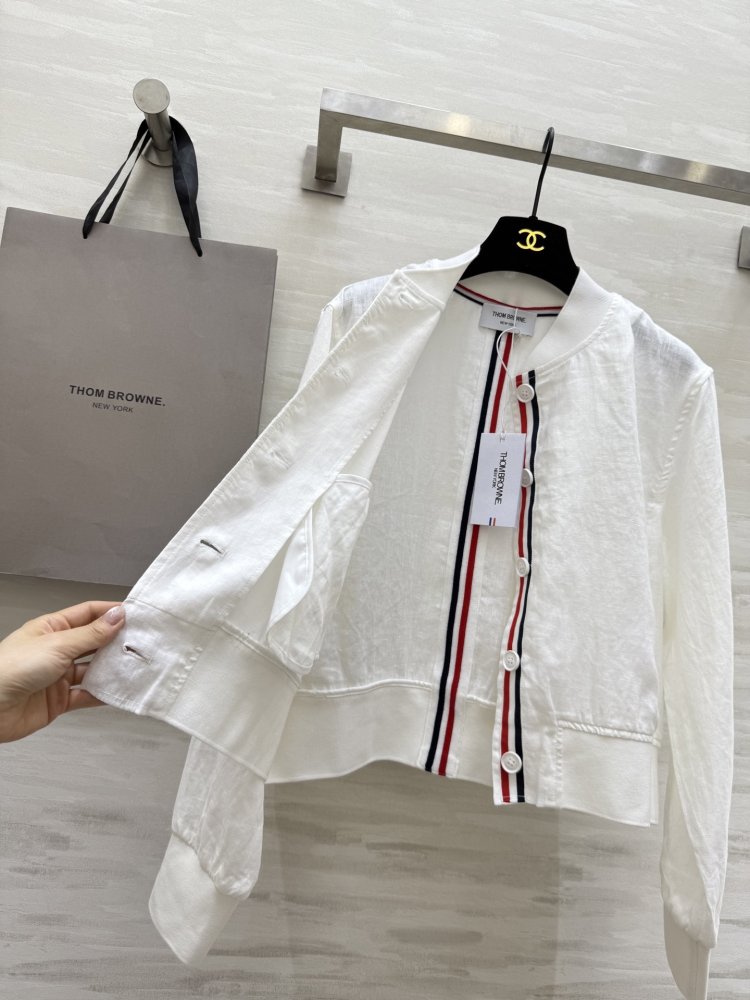 Класична куртка початку осені фото 9