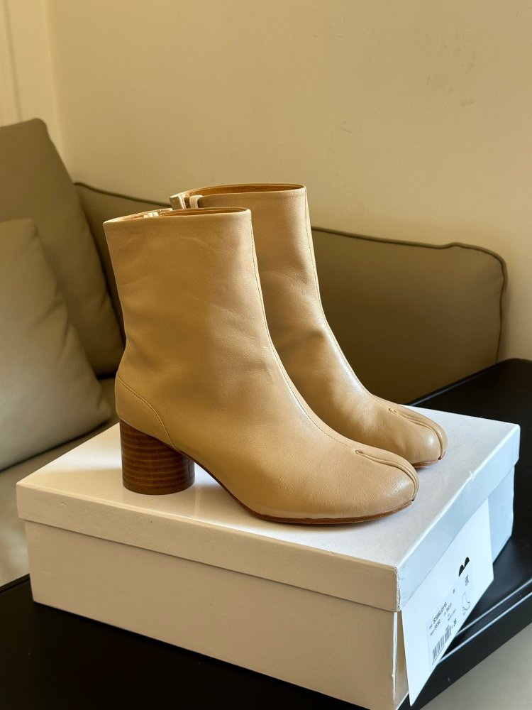 Классические ботинки Margiela с раздвоенным носком