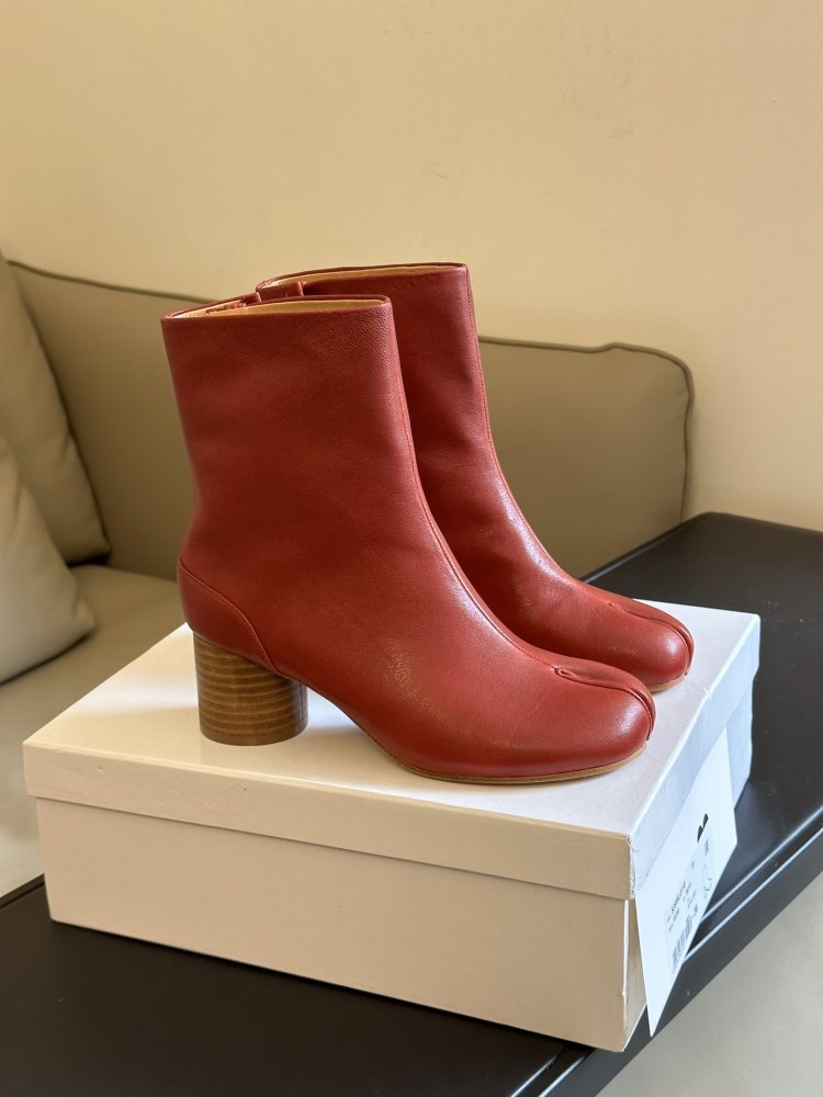 Классические ботинки Margiela с раздвоенным носком