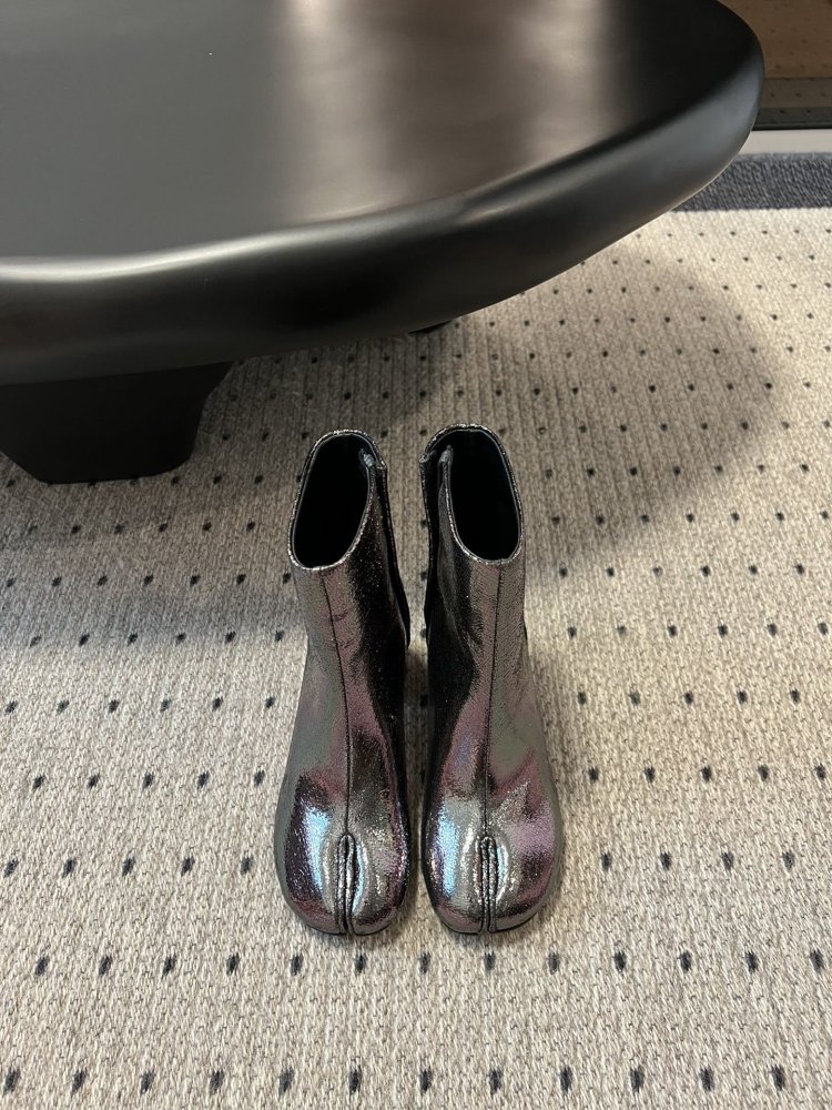 Классические ботинки Margiela с раздвоенным носком