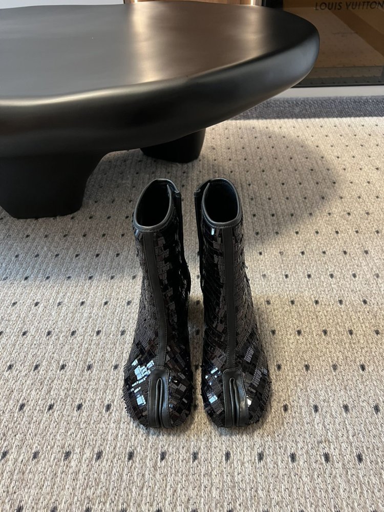 Классические ботинки Margiela с раздвоенным носком