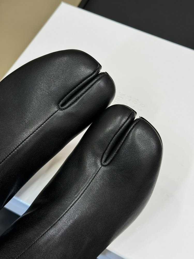 Классические ботинки Margiela с раздвоенным носком фото 5