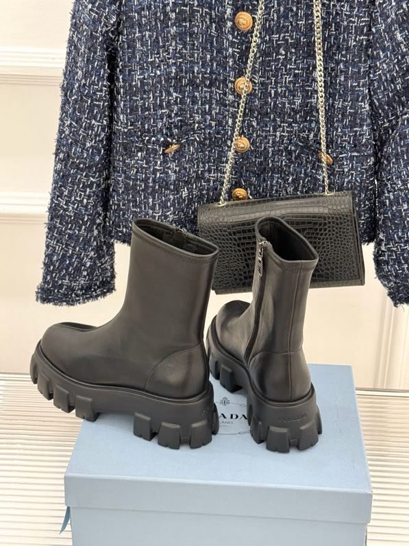 Классические ботинки Prada на платформе фото 2