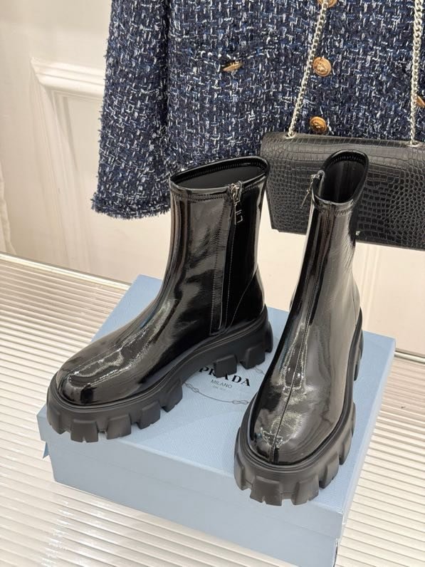 Класичні черевики Prada на платформі фото 3