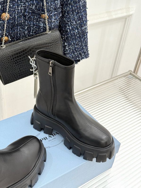 Классические ботинки Prada на платформе фото 4