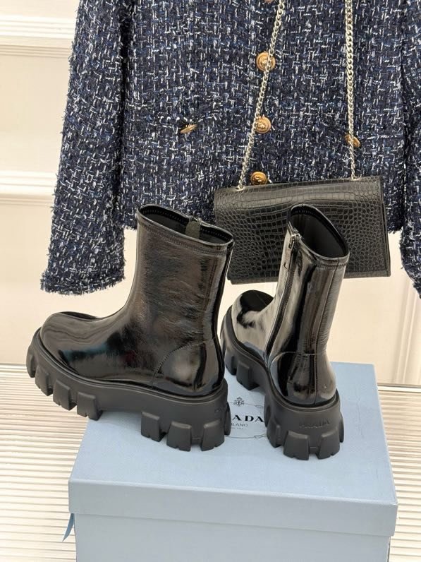 Класичні черевики Prada на платформі фото 5