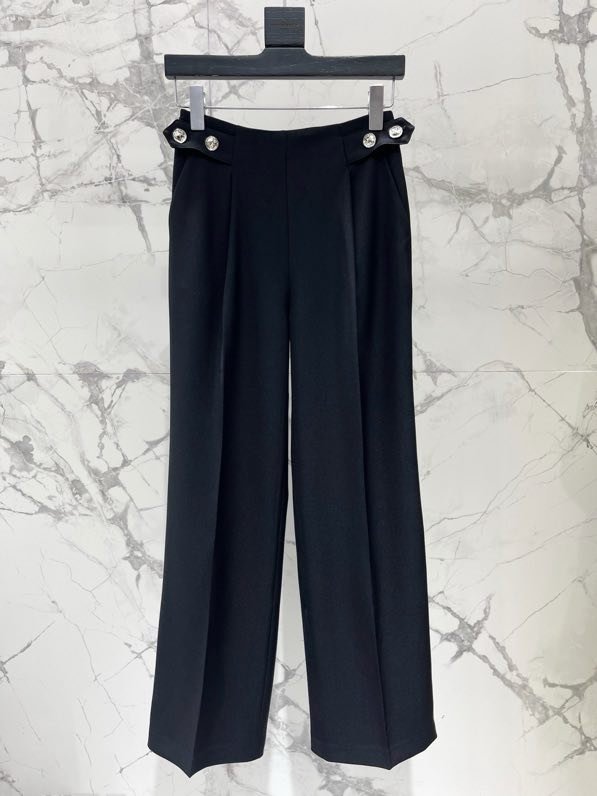 Классические брюки с высокой талией и широкими штанинами