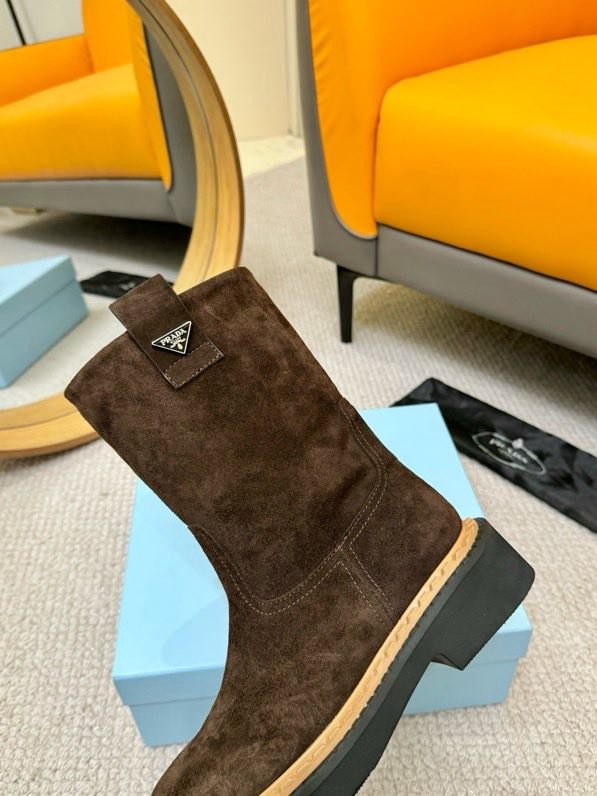 Класичні шкіряні черевики Prada фото 3