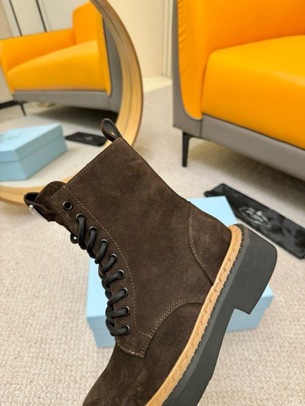 Класичні шкіряні черевики Prada фото 4