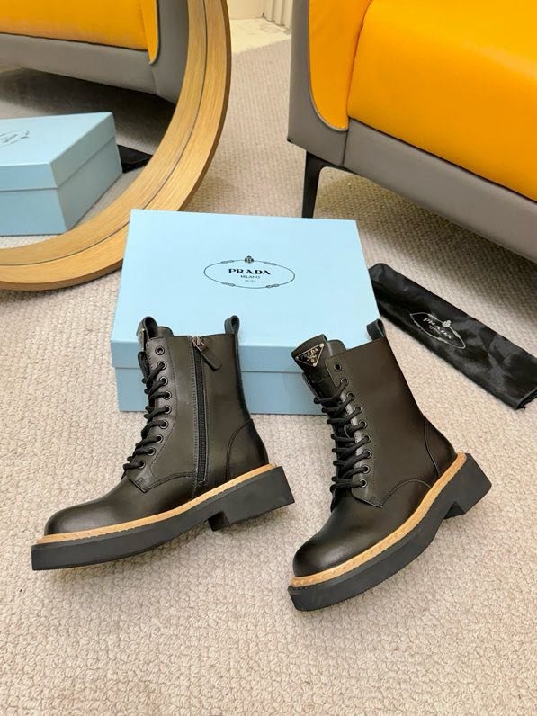 Класичні шкіряні черевики Prada фото 4