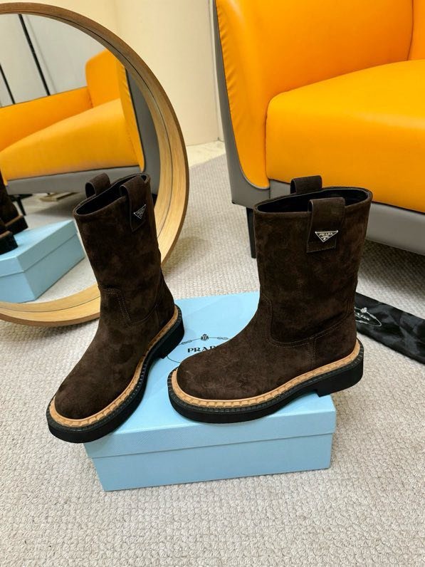 Класичні шкіряні черевики Prada фото 6