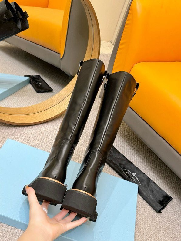Класичні шкіряні чоботи PRADA фото 3