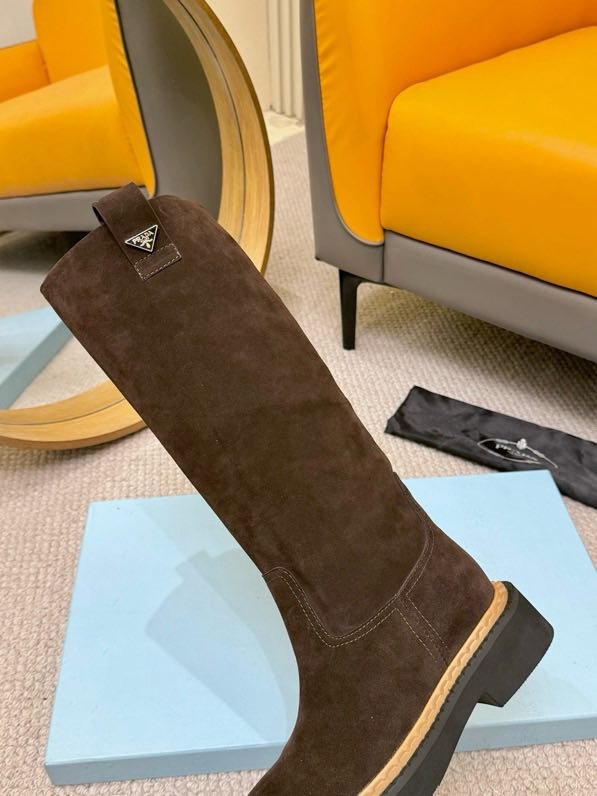 Классические кожаные сапоги PRADA фото 3