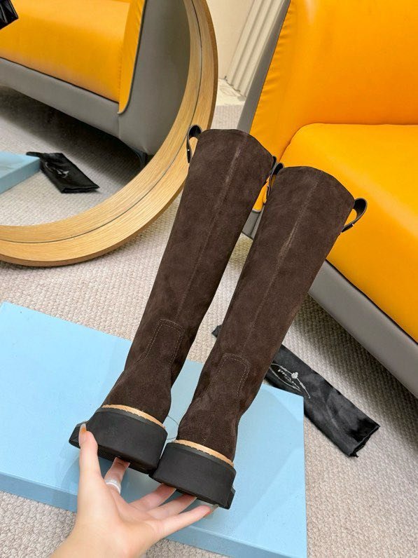 Классические кожаные сапоги PRADA фото 4