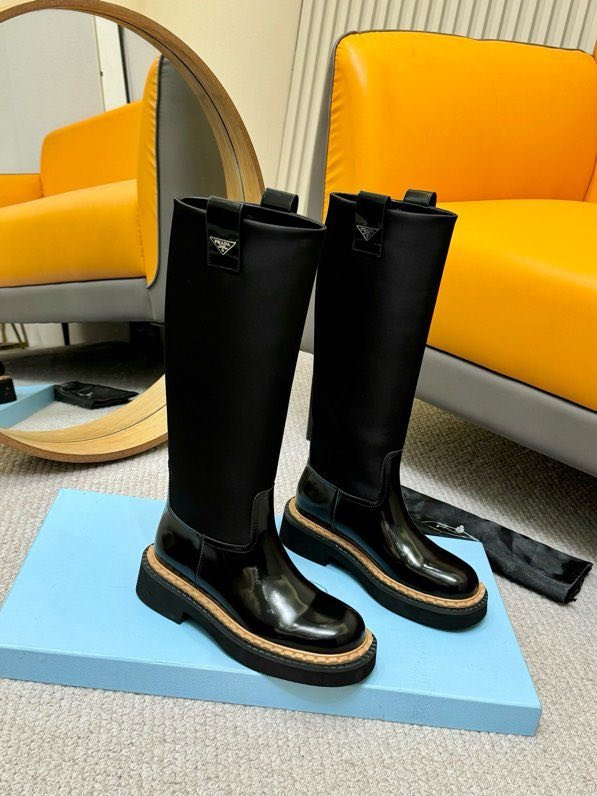Класичні шкіряні чоботи PRADA фото 5