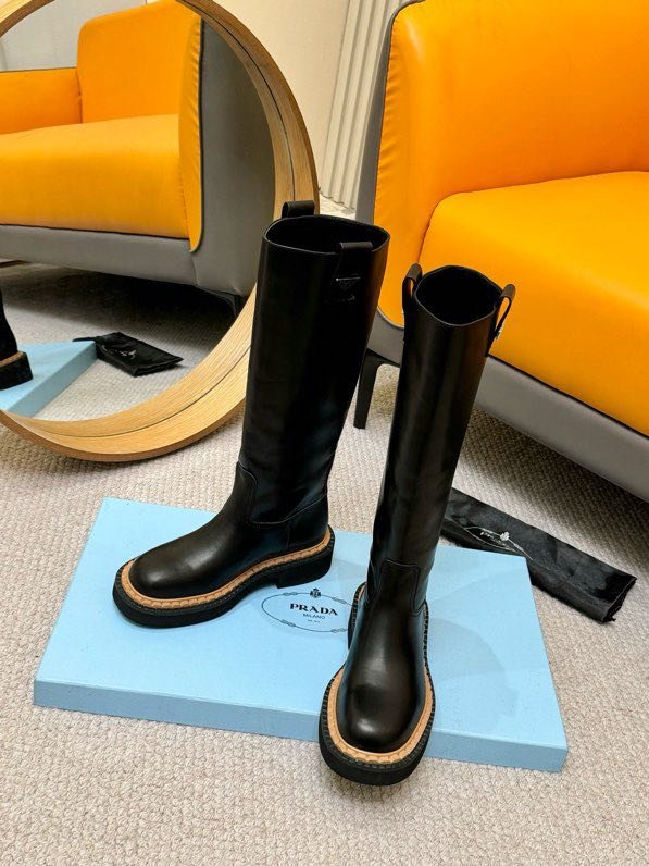 Класичні шкіряні чоботи PRADA фото 5