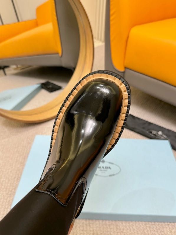 Класичні шкіряні чоботи PRADA фото 6