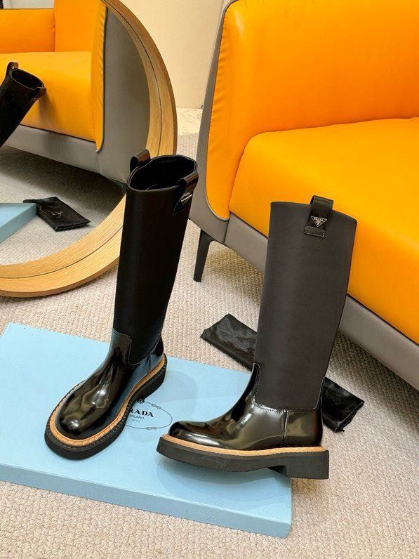 Класичні шкіряні чоботи PRADA фото 7